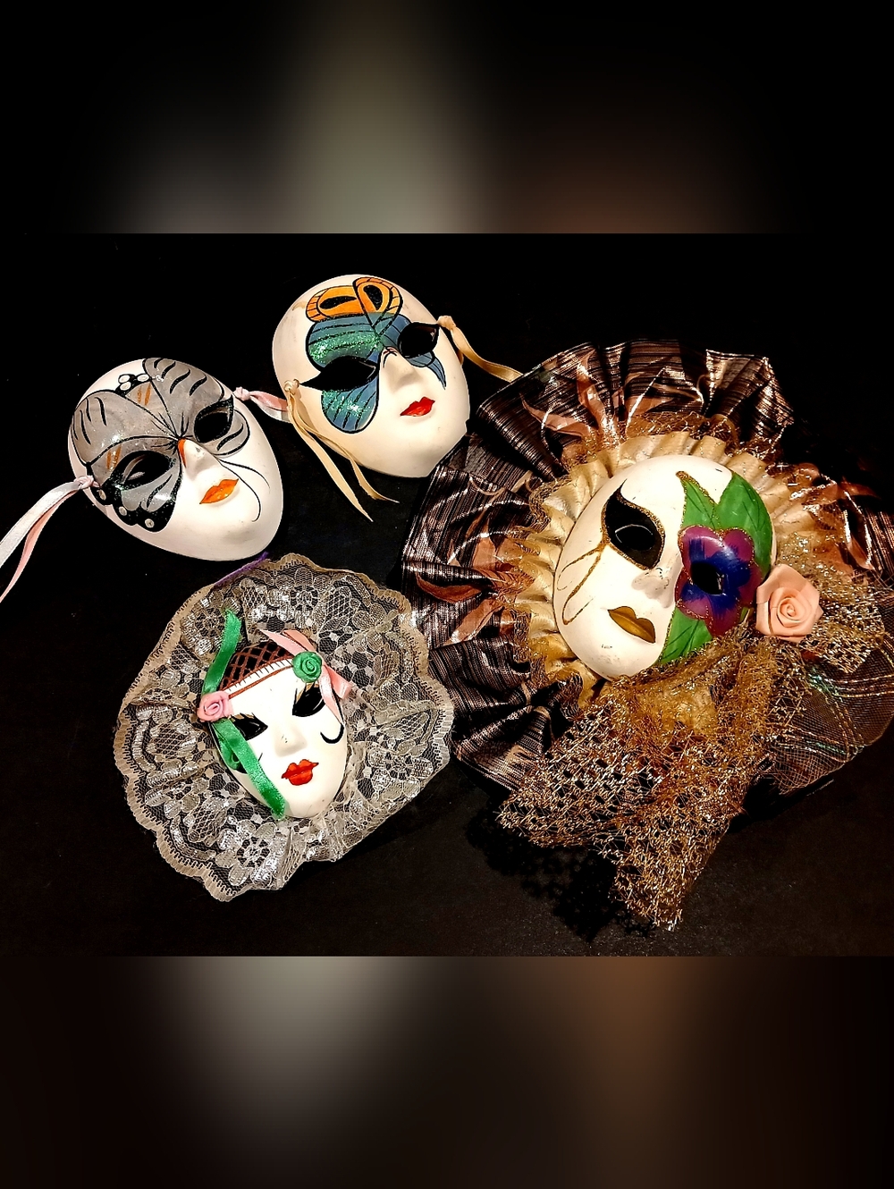 Set of 4 Vintage Decorative Venetian-Style Porcelain Wall Masks in Multicolor